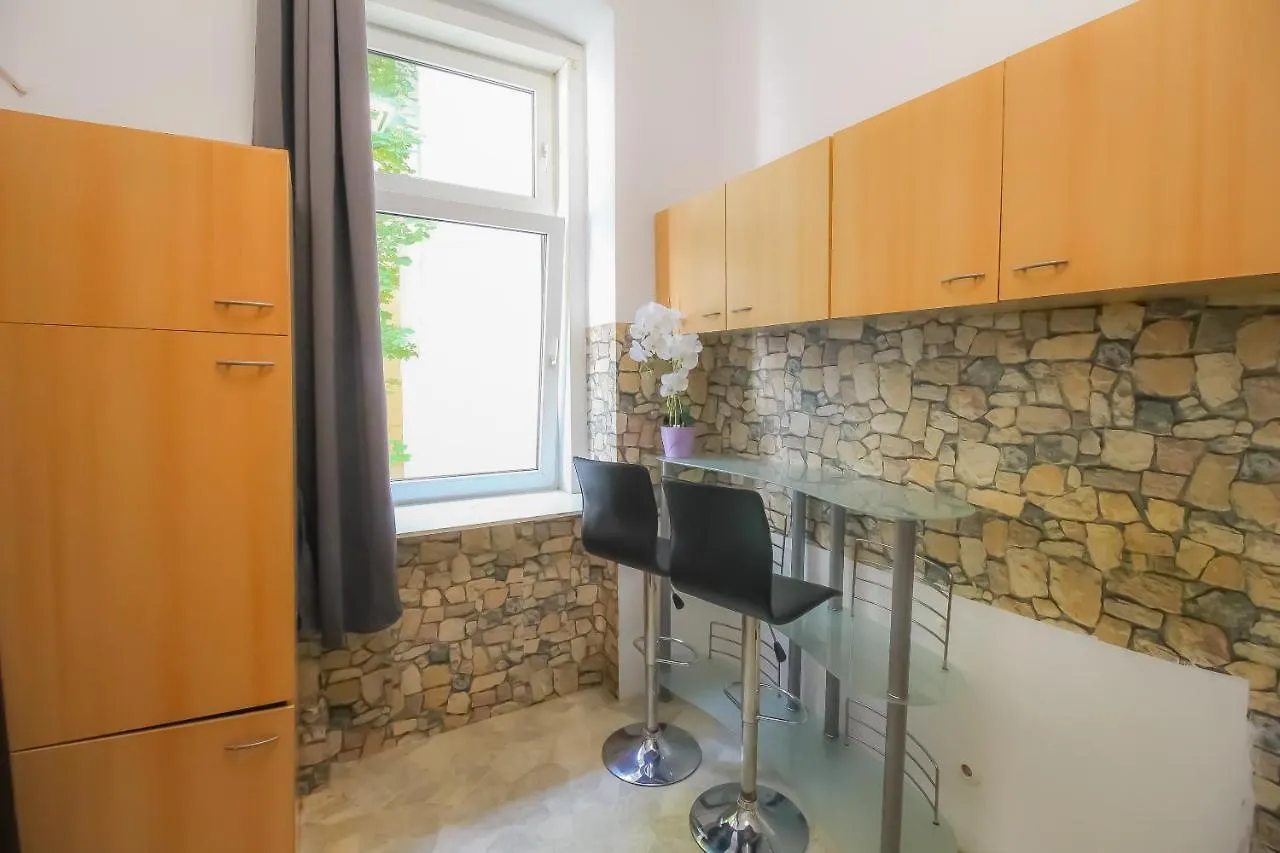 Luxury Apartment 10P Dw فيينا 0*,  النمسا